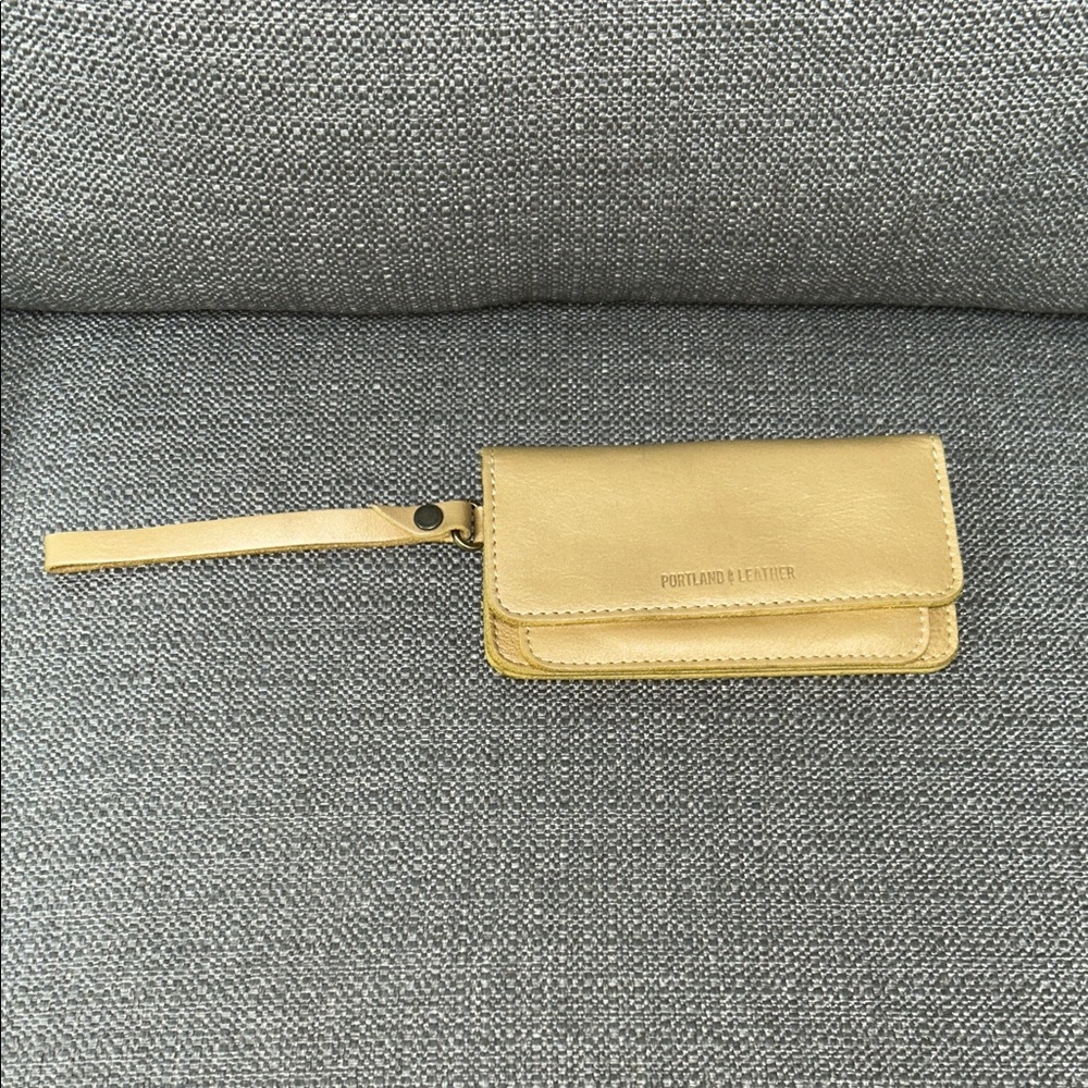 Portland Leather Goods Lily Wristlet